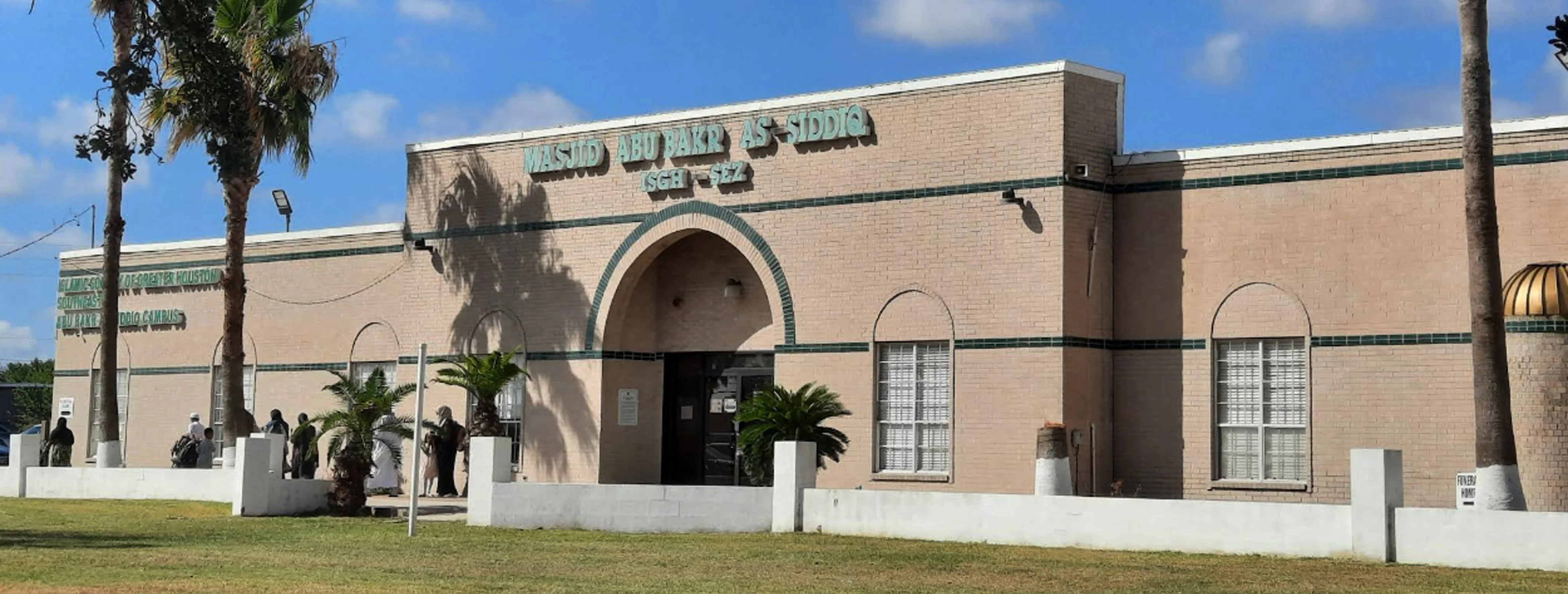 Exterior view of Masjid Abu Bakr As Siddiq Houston building